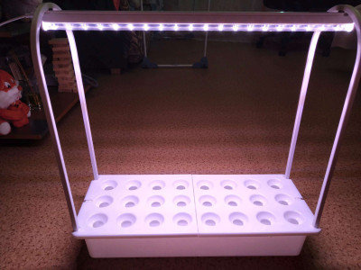 Набор Минисад Aqua Simple Подставка металл, светильник 10W (спектр д/рассады) с ящиком UNIEL