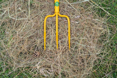 Вилы садовые 3 зубые Торнадо