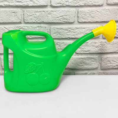 Лейка пластмассовая с рассеивателем УРОЖАЙНАЯ 8л